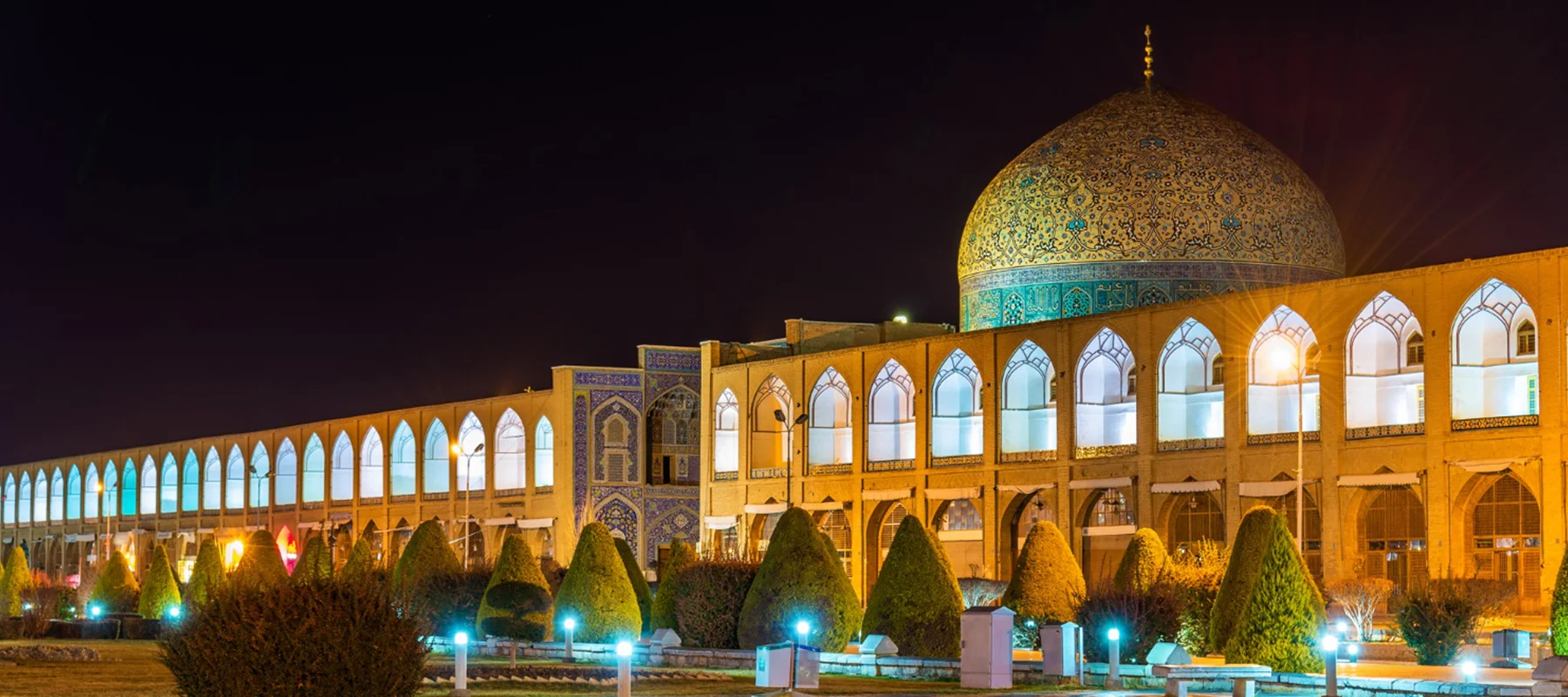 مسجد الشيخ لطف الله: جوهرة ساحة نقش جهان
